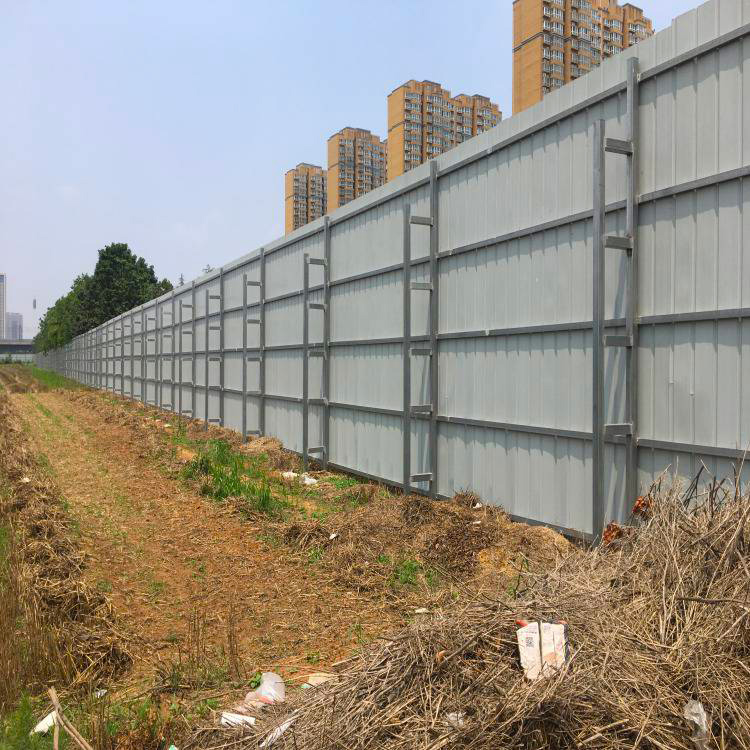 绿色草坪新型彩钢围挡-工地用绿色新型3米围挡-amjs澳金沙门线路首页-amjs澳金沙门线路首页实业洛阳围挡厂家