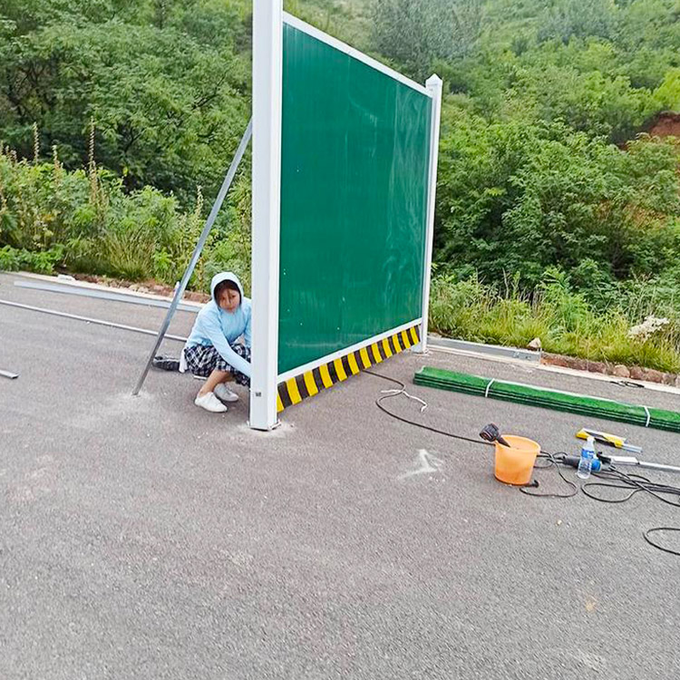 修建泡沫夹心板彩钢围挡-双层彩钢夹心泡沫板围挡-amjs澳金沙门线路首页-amjs澳金沙门线路首页实业洛阳围挡厂家